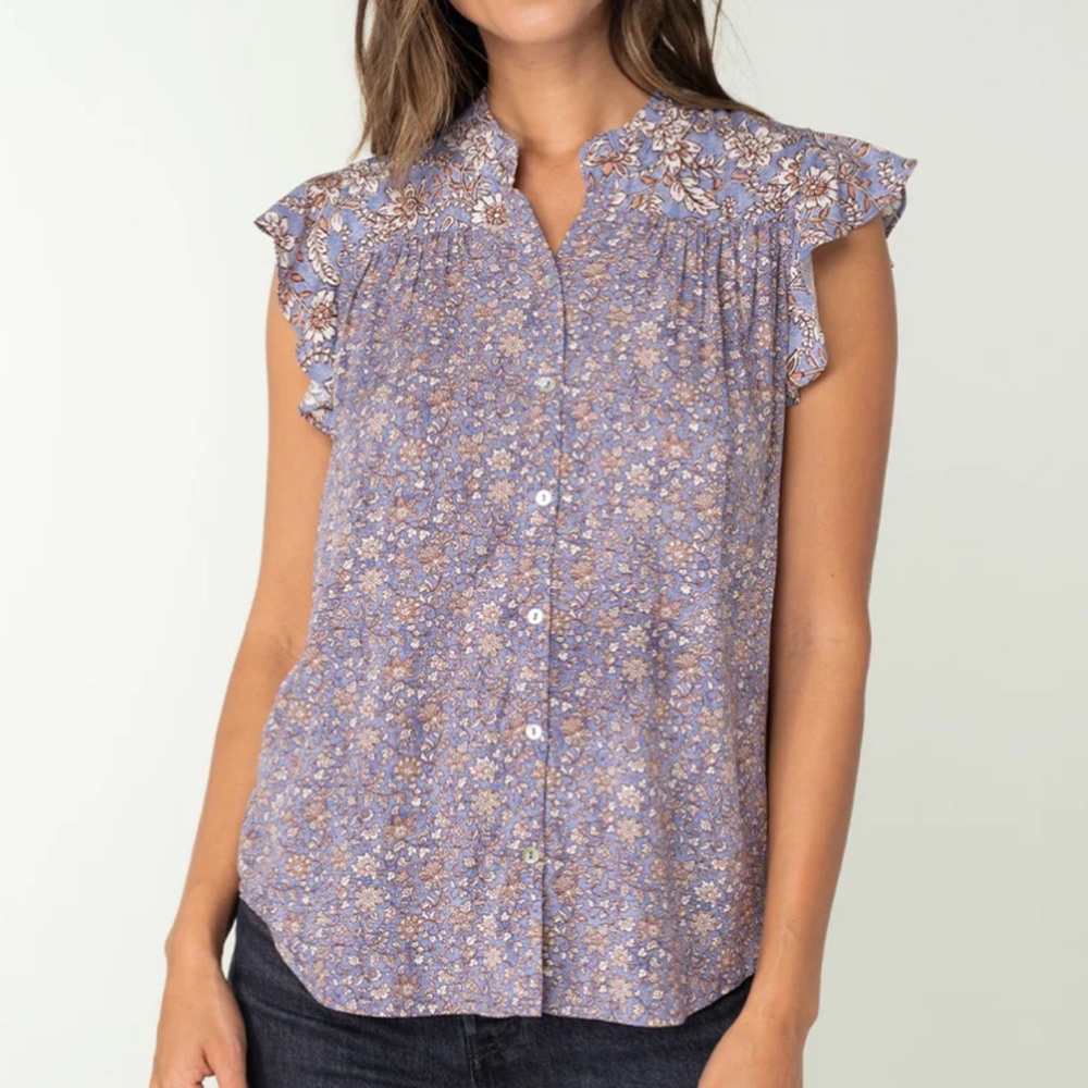LOVESTITCH Lavender short flutter sleeve top, NWT, Size S